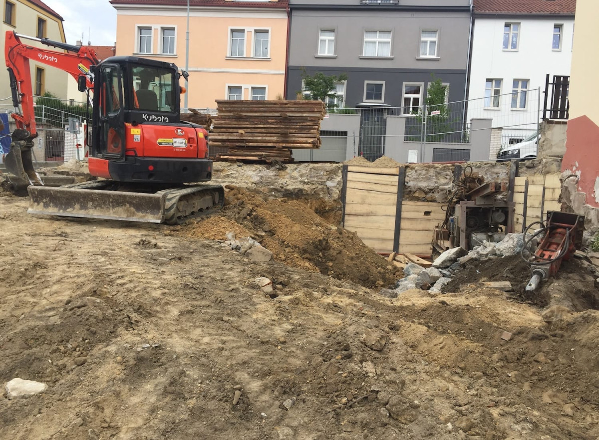 Construction of new apartment building has started